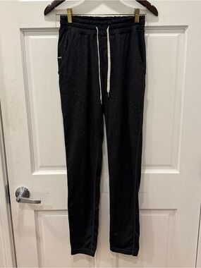 Vuori Ponto Performance Jogger Charcoal Grey Small DreamKnit Women's Zip Pocket